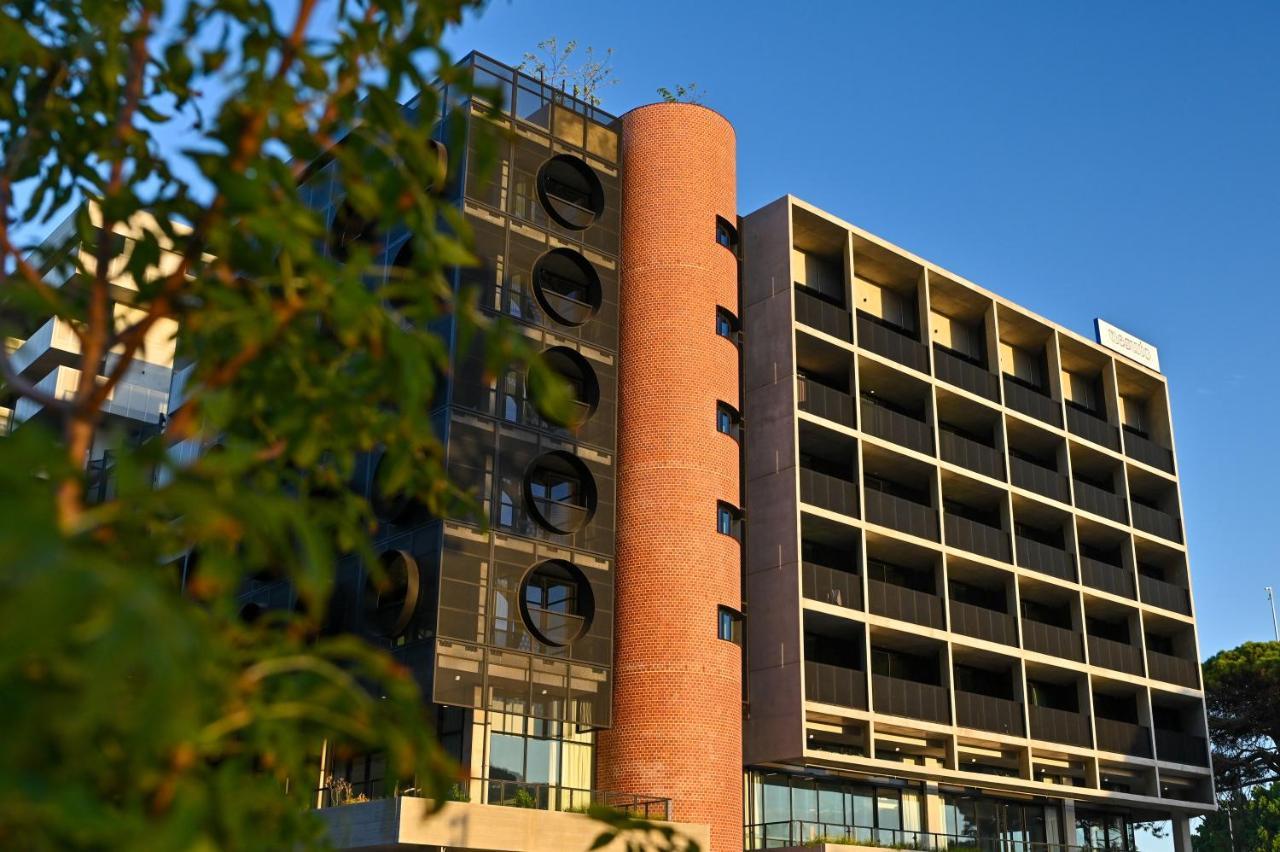 Nesuto Curtin Perth Hotel Exterior photo